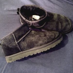 UGGs size 7